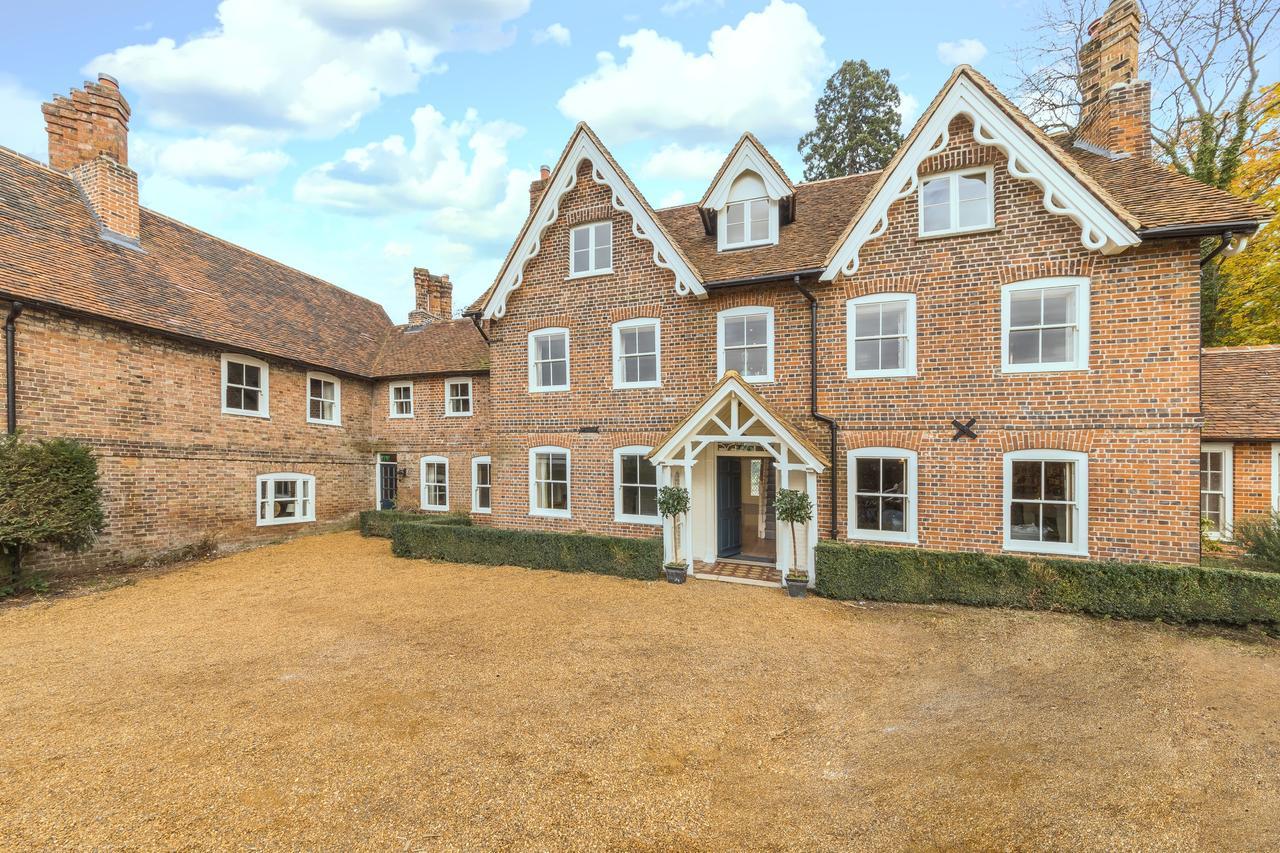 Lawn House Hotel Hatfield  Exterior foto